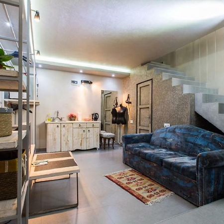 Nice Room Duplex Tbilisi Exteriör bild