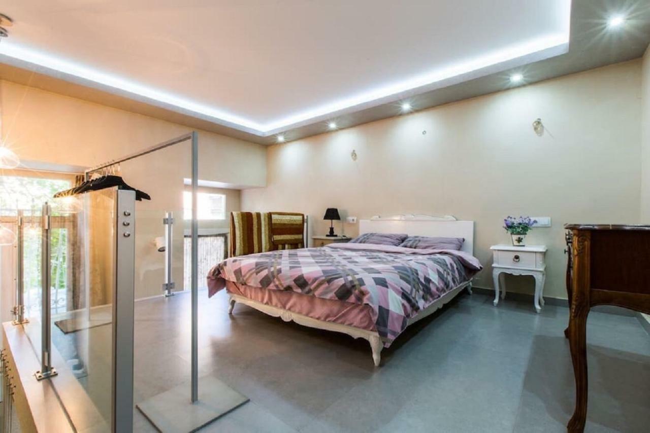Nice Room Duplex Tbilisi Exteriör bild